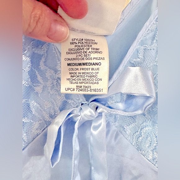 Ladies Beautiful, Flirty Sky Blue Silky Spaghetti Strapped Nightie Top MED - Picture 6 of 13